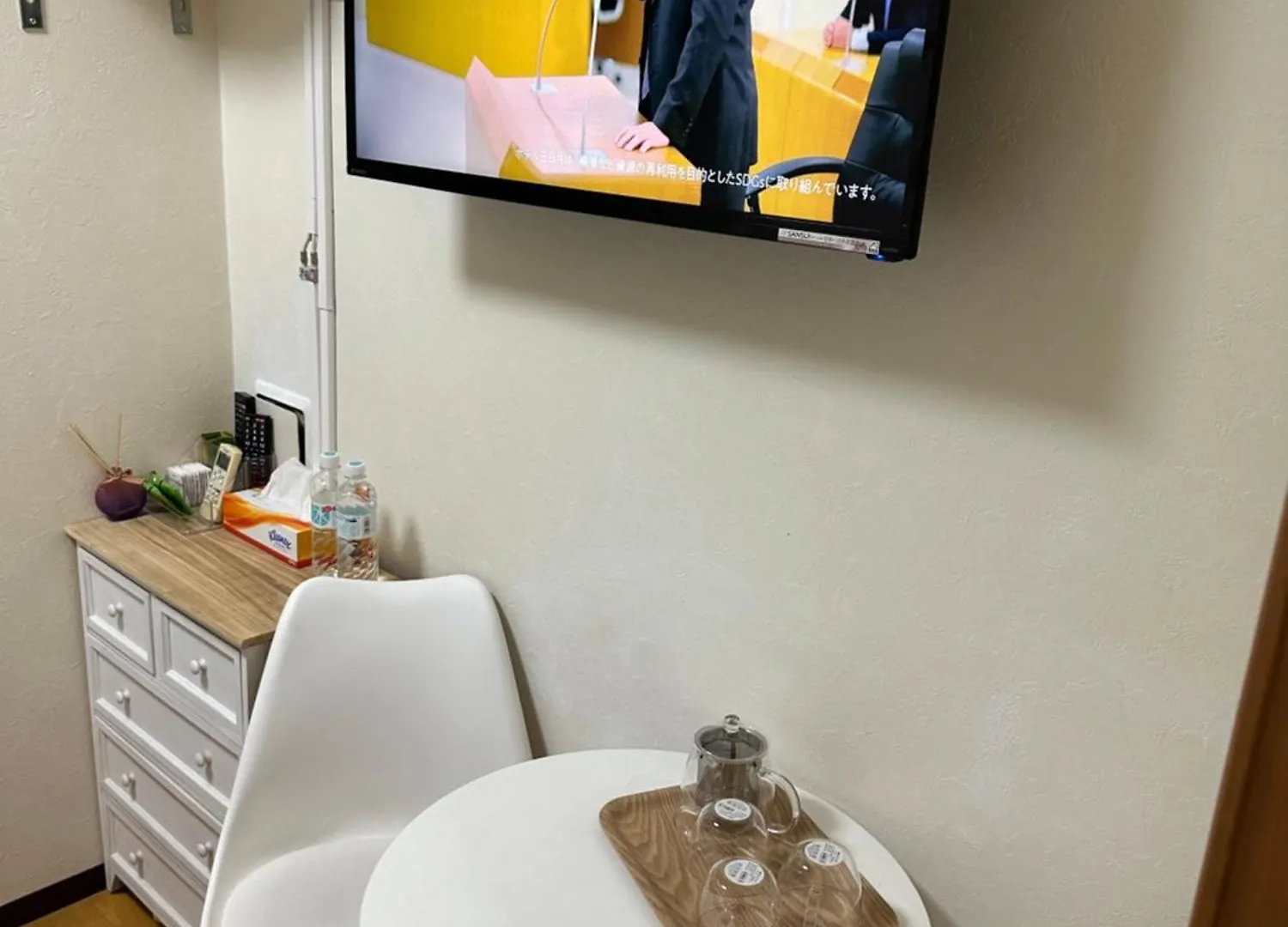 新宿安靜の家-A Quiet Home In Shinjuku - A 26 Square Meter Double Bed Room That Feels Like Home Tokyo