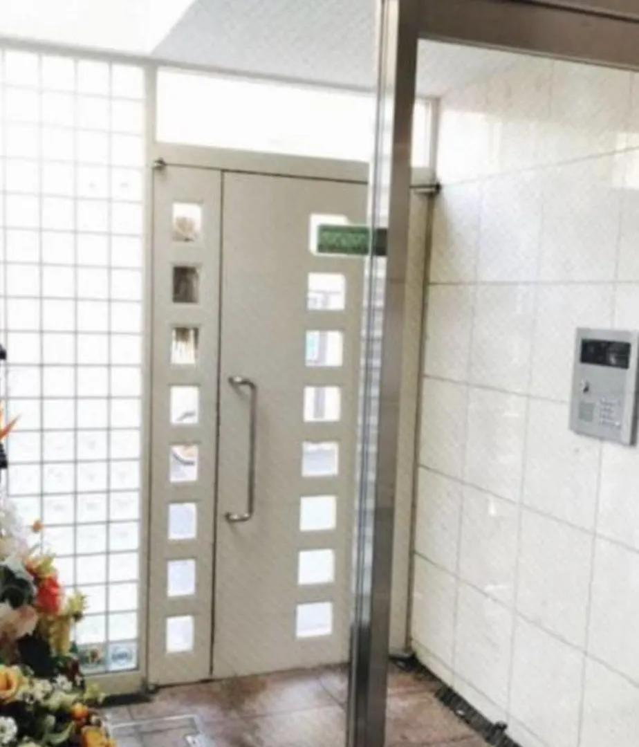 新宿安靜の家-A Quiet Home In Shinjuku - A 26 Square Meter Double Bed Room That Feels Like Home Tokio