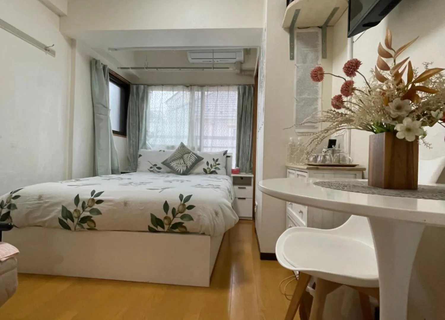 新宿安靜の家-A Quiet Home In Shinjuku - A 26 Square Meter Double Bed Room That Feels Like Home Tokyo Lejlighed
